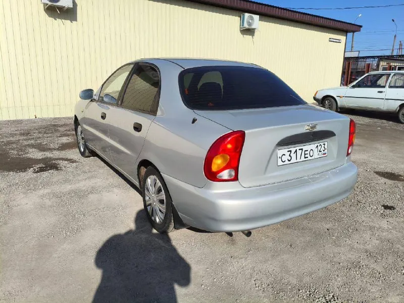 Chevrolet lanos 2008 год 1,5 бензин механика кондиционер гур музыка подушка безопасности. два владельца. автотека зеленая. цена 245 тыс руб тел +79885273888 - фотография - 5
