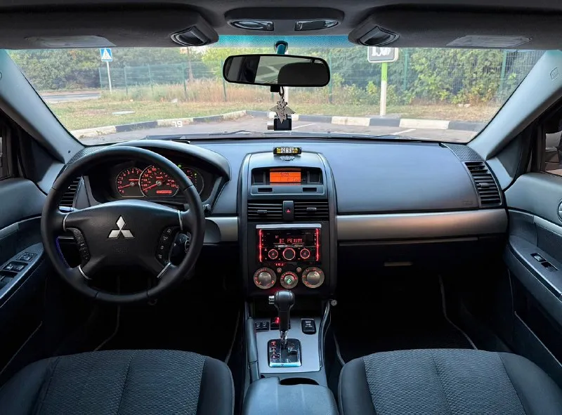 Продам mitsubishi galant 9, 2008 года выпуска, в последнем рестайлинге🔥 ➡️мотор 4g69 обьемом 2.4 литра, на 160 л. с, с огромным ресурсом, чугунный блок, мега надёжный, масложора нет. оригинальный пробег авто 273.500 км, для данного мотора это только обкатка, любые проверки эндоскопом, замеры компрессии и тд. замена масла каждые 6000 тысяч, лью только 95, иногда 100-й бензин. катализаторы вырезаны, авто прошито под 95-100 бензин, едет очень-очень бодро. комплект грм, со всеми роликами заменен на 273.000 км. ➡️автоматическая коробка передач, работает четко, без пинков и рывков. на 270.000 км сделал большое то: заменил передние стойки, стойки и втулки стабилизаторов, сайлентблоки задние, шрузы внутренние, передние тормозные диски, колодки вкруг, подушки акпп, заменил масло в акпп оригинал mitsubishi atf sp-3, масло в двигателе takayama 5-30, полная замена жидкости гидроусилителя на mitsubishi dia queen, заменил подрулевой шлейф, обслужил ручник, новый аккумулятор на 65a. бо 📞 звоните: +7(949)3215048 - фотография - 7