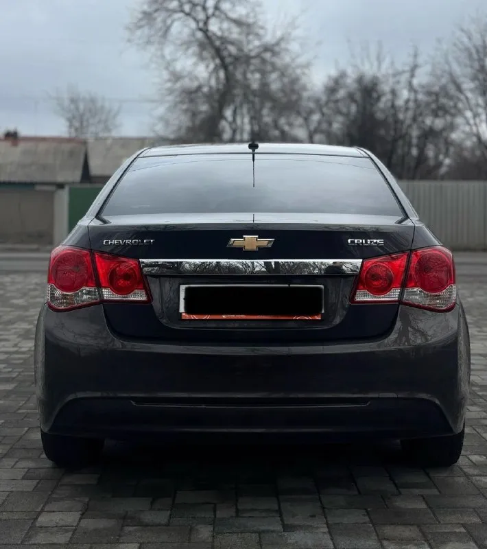 Продам chevrolet cruze ( chevrolet круз) 1.8 mt, 2013г пройден техосмотр, на учет поставим без проблем. в дтп автомобиль не был, кузов весь в заводском окрасе. рыжиков нет, все стекла родные, включая лобовое стекло. пробег 181 тысяч. хорошая комплектация; кондиционер, подогревы сидений, зеркал, заднего лобового стекла, электростеклоподъемники, регулировка зеркал, сигнализация с автозапуском(starline), abs, esp, гур. стоит хорошая зимняя michelin r16, летняя резина в подарок🎁 🔥цена 750т. р 🔥 звоните :+79592158730 +79595041461 📞 звоните: +7(959)2158730 - фотография - 4