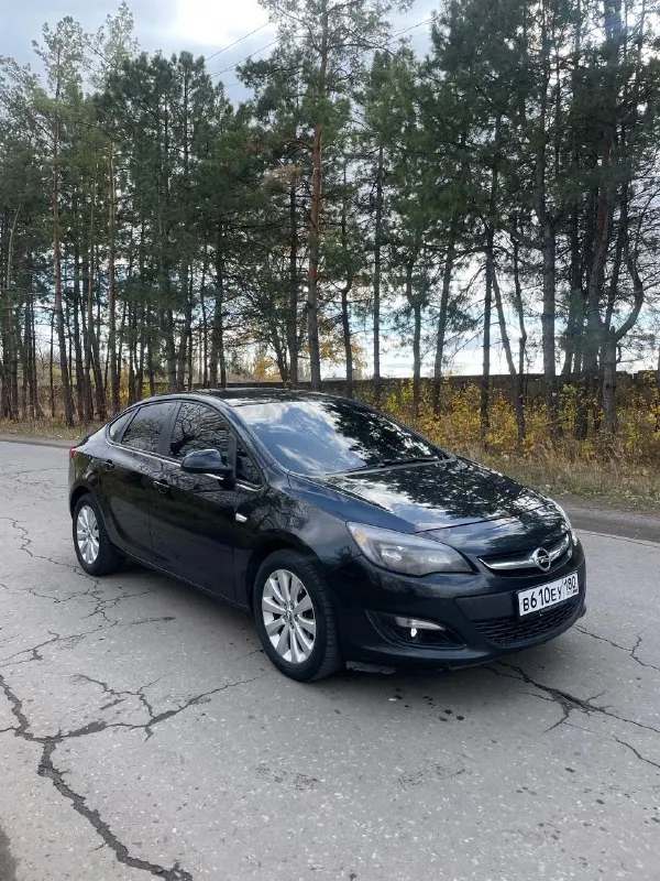 ❗продам opel astra j рестайлинг❗ с документами полный порядок, любой вид переоформления! год выпуска 2014,мотор 1.4,коробка: автомат 6 ступенчатый пробег: 252.000км ♻комплектация: 2-х зонный климат контроль, усилитель руля, подогрев руля, мульти руль, подогрев сидений, круиз контроль, стеклоподъемники, электропривод и подогрев зеркал заднего вида. , подушки безопасности, abs, esp. ✅ машина обслужена, вся в родной краске, ходовая сбитая. ✅новая летняя резина + зимняя в придачу. стоит хорошая музыка 🎶 🎶 осмотр г. амвросиевка ✅цена: 750торг хорошему человеку. возможен обмен подробности по телефону: +79490426199 - фотография - 2