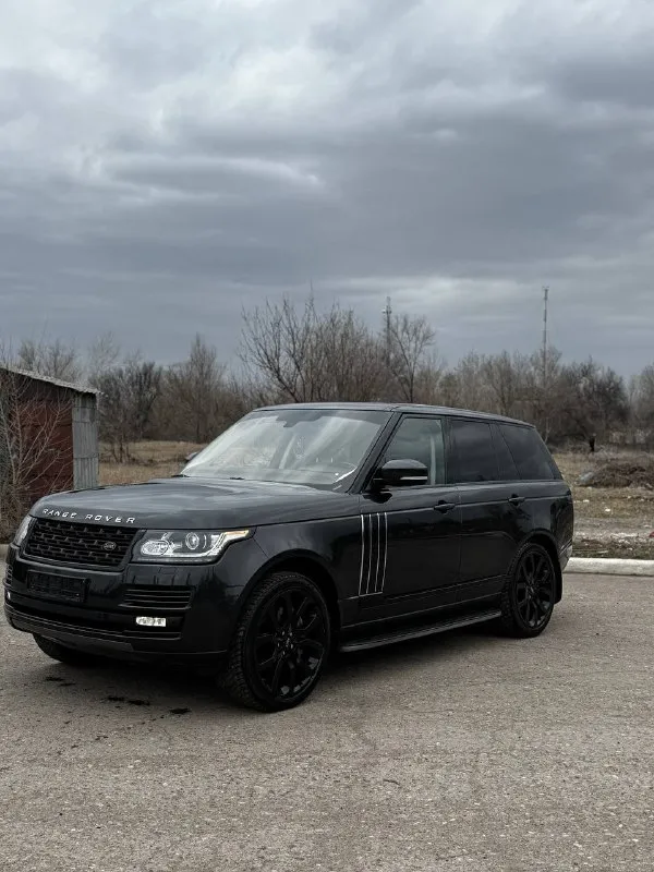 Range rover год 2014 4.4 пробег 202 км автомобиль полностью обслужен у дилера комплектация максимальная кроме панорамы цвет очень красивый тёмно-серый грейд два комплекта резины все сервисные все ключи по факту два хозяина цена 3.550 торг возможен обмен +7 949 567 20 89 📲 tg: марк 📞 звоните: +7(949)5672089 - фотография - 5