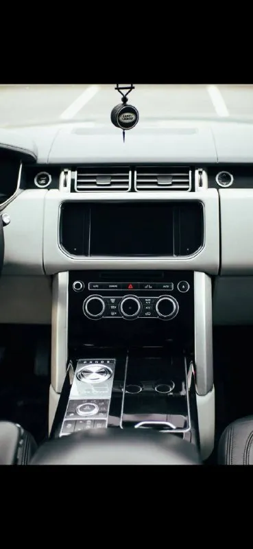 Range rover год 2014 4.4 пробег 202 км автомобиль полностью обслужен у дилера комплектация максимальная кроме панорамы цвет очень красивый тёмно-серый грейд два комплекта резины все сервисные все ключи по факту два хозяина цена 3.550 торг возможен обмен +7 949 567 20 89 📲 tg: марк 📞 звоните: +7(949)5672089 - фотография - 8