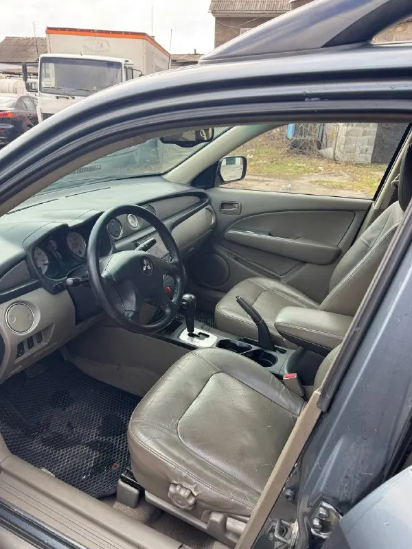 Mitsubishi outlander 2004 пробег 164тыс км. Родной
В хорошем состоянии для своих лет, 2.4 мотор, коробка автомат без проблем, полный привод, на коже, подогрев сидений, люк работает без проблем, датчик температуры в салоне, стеклоподъёмники 4 шт, электро регулировка зеркал!!!цена 650тыс рублей торг!!!+79495138202
📲 Tg: @gonzik09
📞 Звоните: +7(949)5138202 - фотография - 6