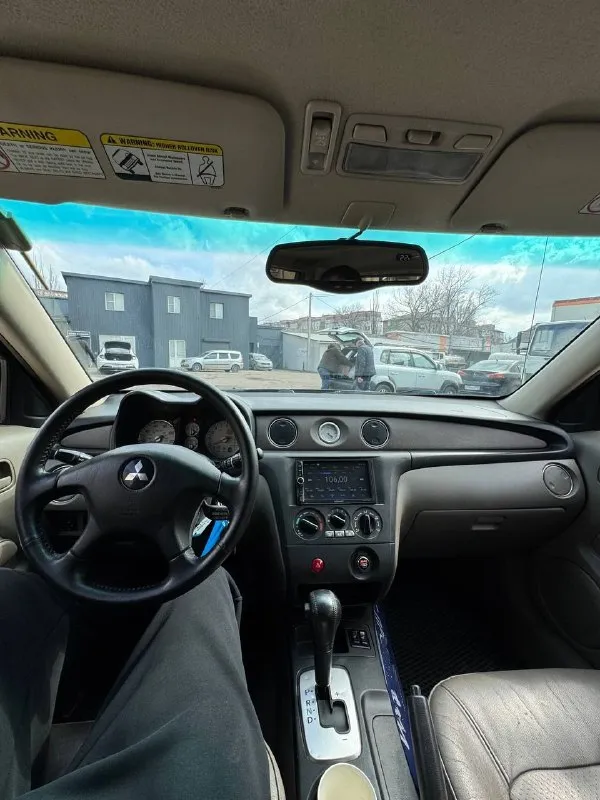 Mitsubishi outlander 2004 пробег 164тыс км. Родной
В хорошем состоянии для своих лет, 2.4 мотор, коробка автомат без проблем, полный привод, на коже, подогрев сидений, люк работает без проблем, датчик температуры в салоне, стеклоподъёмники 4 шт, электро регулировка зеркал!!!цена 650тыс рублей торг!!!+79495138202
📲 Tg: @gonzik09
📞 Звоните: +7(949)5138202 - фотография - 8