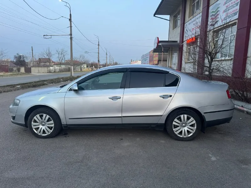 Продам volkswagen passat b6 : 1.8 tsi коробка: автомат 6 ст. alisin год: 2008 пробег: 335.000 км два ключа опции: - обогрев лобового стекла - обогрев передних сидений - обогрев зеркал - эл. зеркала - полный электро пакет - мульти руль - заменена штатная мультимедия - адаптивный свет - электропривод водительского сиденья цена: 630.000р г. донецк +79496142090 (тг- на этом номере тоже) 📞 звоните: +7(949)6142090 - фотография - 4