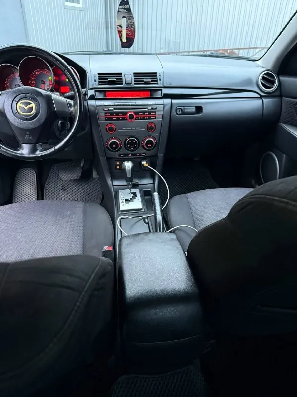 Mazda 3вк рестайлинг (2007)🇯🇵 пробег 217т ( родной ) двигатель 1,6 акпп эл. пакет климат подогрев боковых зеркал подогрев передних сидений музыка продам живую mazda с оригинальным пробегом !! авто полностью в исправно состоянии 🚘 ходовая взбитая без посторонних звуков ⚽️ акпп после полного то, без пинков и прочего листает как положенно 🚦 двигатель не троит не дымит, все фильтра, жидкости поменяны 🚀 зимняя резина новая 🛞 чисты опрятный салон 🧼 кузов без гнили и ржавчины (как на фото ) автомобиль полностью обслужен, без вложений, гаражное хранение ! цена 525 т. торг по факту! от авто не избавляюсь т. к для своих лет в достойном состоянии ! тел +7 (949) 509-14-73 (max, telegram) 📞 звоните: +7(949)5091473 - фотография - 6