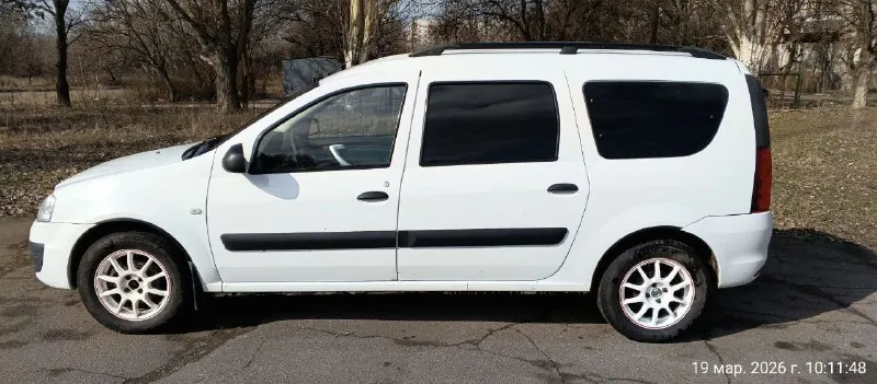 Собственник продам lada largus ( лада ларгус) досанкционная сборка, 2013г 253.000 км двигатель 1.6 рено к7м, самый простой и надёжный. кпп включается мягко, не гудит, не выбивает. подвеска полностью обслужена. - 7 мест - диски r15 - кузов оцинкован - кондиционер - гидроусилитель руля - электростеклоподъемники - подогрев сидений - центральный замок машина полностью обслужена, вложений не требует. г. донецк 580 000₽ + минимальный торг у капота +79494194769 +79497989192 - фотография - 3