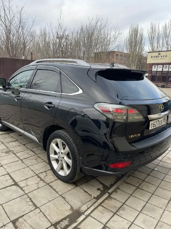 Продается lexus rx350 • двигатель: 3.5 бензин на автомате • состояние: машина обслуженная от а до я, все то выполнены вовремя, есть сервисная книжка • комплектация: максимальная, два комплекта колес (лето/зима) • особенности: камеры 360°, проекция на лобовое стекло, обвес по кругу lx-mode, акустика mark levinson, подогрев и обдув сидений, система контроля слепых зон • салон: черный кожаный в идеальном состоянии, просторный и комфортный для дальних поездок • импорт: машина из японии (экспорт), не америка, не европа дополнительно: • отличная динамика и экономичность в сочетании с высоким уровнем комфорта • подходит как для городских поездок, так и для путешествий по трассам цена: 2.200.000 рублей + торг +7(949)4041351 +7(949)3102000 📞 🇷🇺 звоните: +79494041351 - фотография - 2