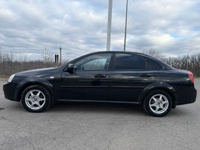 Продам chevrolet lacetti
Год выпуска 2008
Двигатель 1.6
Максимальная скорость 175 км/ч
Максимальная мощность 109 л. С.
Привод передний
Коробка автомат, самый надежный(4 ст)
Топливо ⛽️ бензин
Расход средний 8.1л/100км
Кузов(седан)
Цвет черный
Пробег 182 тыс
Автомобиль в родном окрасе, без дтп, без коррозии
Стекла родные
Ходовая часть исправна
Масло, ремни, ролик заменены
Два комплекта колес(новые)
Коробка автомат работает идеально
Кондиционер
Электрозеркала
Абс
Без вложений
Собственник по документам
Гаражное хранение
Смотреть в пгт володарское(мариуполь)
+79497280536
❗️❗️❗️Возможен автокредит ❗️❗️❗️
Цена 575 тыс
📲 Tg: вадик
📞 Звоните: +7(949)7280536 - фотография - 3