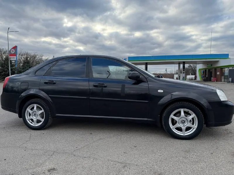 Продам chevrolet lacetti
Год выпуска 2008
Двигатель 1.6
Максимальная скорость 175 км/ч
Максимальная мощность 109 л. С.
Привод передний
Коробка автомат, самый надежный(4 ст)
Топливо ⛽️ бензин
Расход средний 8.1л/100км
Кузов(седан)
Цвет черный
Пробег 182 тыс
Автомобиль в родном окрасе, без дтп, без коррозии
Стекла родные
Ходовая часть исправна
Масло, ремни, ролик заменены
Два комплекта колес(новые)
Коробка автомат работает идеально
Кондиционер
Электрозеркала
Абс
Без вложений
Собственник по документам
Гаражное хранение
Смотреть в пгт володарское(мариуполь)
+79497280536
❗️❗️❗️Возможен автокредит ❗️❗️❗️
Цена 575 тыс
📲 Tg: вадик
📞 Звоните: +7(949)7280536 - фотография - 4