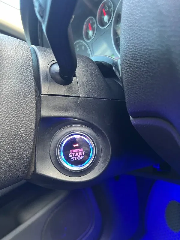 Продам ford focus 2 год: 2006 двигатель 1.8 газ/бензин работает отлично, газ недавно обслужен, очень экономная езда! по ходовой недавно обслужена делать ничего не нужно, кузов в достойном состоянии не гнилой, пороги, днище целое делать ничего не нужно, в серьезных дтп не был! на автомобиле установлена линзовая оптика светит шикарно, фары затянуты в бронепленку! вместо замка зажигания установлен старт-стоп то есть заводиться с кнопки! комплектация комфортная с подогревами сидений, лобового, зеркал, эл. фары, эл. зеркала, дисковые тормоза в круг, центральный замок, андроид дисплей 4/64, к нему подключен усилитель на все колонки играет очень громко! документы чистые, тех осмотр есть! торг есть цена: 545000 📍мариуполь 📞+79496463727 📞 звоните: +7(949)6463727 - фотография - 10