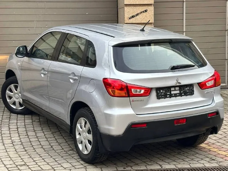 Mitsubishi asx рейсталенг
Год выпуска:2013
Объём :1.6.v16
Кпп механическая
Родной пробег:134.000км
Один собственник
Цена 980.000 руб

Авто в родном окрасе, без дтп
Максимально комфортабельный и вместительный салон!
История автомобиля прозрачна и чиста
Куплена для себя и обслуживалась всегда у официального дилера
Технически авто без вложений
Недавно проведено полное т. О
Автомобиль обслуживался всегда по регламенту, готов на любые проверки!

Комплектация:
Бортовой компьютер,
Подогрев сидений,4 стеклоподъемника, кондиционер, электро зеркала, противотуманные фары, подогрев стекл, электро зеркала,
Камера заднего вида, abs, esp, aux, bluetooth, так же много прочего для комфортного вождения!

По документам авто кристально чистый я собственник, автомобиль на 180 регионе,
Тех осмотр пройден, страховка есть, любой вид оформления!

Цена 980.000 руб

+7(949)-126-88-71

Г. Донецк - фотография - 3