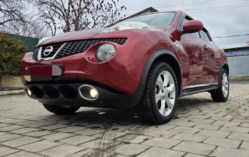 Ниссан жук в отличном состоянии, вложений не требует, год выпуска 2012, объём двигателя 1.6(117л. с.) пробег 104т. км. ходовая не стучит, не гремит, коробка работает чётко, без пинков, без пробуксовок( 5т. км. назад делали замену масла) двигатель не дымит, масло не расходует, работает ровно, без посторонних звуков, климат контроль заправлен, холодит отлично, мультируль, 4 эсп, салон чистый, не затёртый, не прокуренный, все стёкла заводские, включая лобовое, кузов в отличном состоянии, без ржавчины и прочих неприятных моментов, под капотом всё сухо, без подтёков(двигатель не мыл, весь в пыли)документы в порядке, два ключа, оформление в мрэо вместе со мной, машина достойная. цена 950т. р. г. горловка +79495625463 📞 🇷🇺 звоните: +79495625463 - фотография - 8