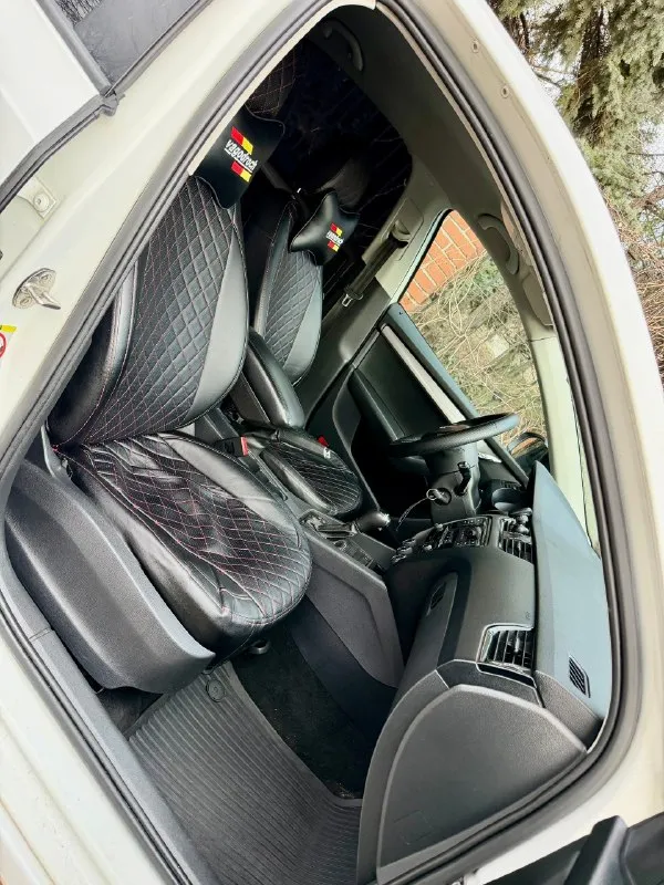 Продам skoda octavia а7 fl 2018год двигатель 1.6, автомат aisin ✅ 250 тыс пробег) автомобиль в отличоном состоянии, двигатель 1.6 обслужен от а до я, коробка автомат aisin абсолютно новая с магазина куплена за 150 тыс руб. комплектация стандартная кондиционер (заправлен и дует как положено) сенсорная магнитола, зеркала с подогревом, полный эл. стекло пакет, линзованная led оптика, 2 комплекта заводских литых дисков с резиной, стоит зима, летние колеса в сборе в комплекте, авто останетесь довольны, стекла все родные включая лобовое(но есть трещина)торг будет, обмена нет !) цена 1 050 000 рублей, макеевка звоните +79495570537 либо +79920409993 теле 2 📞 🇷🇺 звоните: +79495570537 - фотография - 9