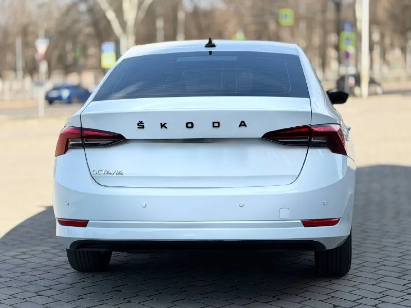 Skoda octavia a8 год 2021 1.6 бензин автомат пробег 117 родной автомобиль в отличном состоянии комплектация пред максимальная! лазерная оптика кар плей и много чего есть ! вложений не требует цена 1.650.000 тысяч рублей тел +7(949)910-02-20 тел +7(909)408-88-98 telegram whatsapp возможно в кредит ‼️ возможен обмен с вашей доплатой! 📲 tg: @ivan1293 📞 звоните: +7(949)9100220 - фотография - 4