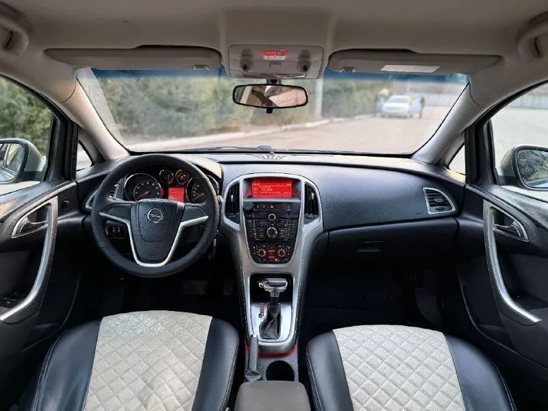 Продам astra j 2011г. в. мотор 1,4 турбо, бензин. коробка автомат. пробег 189 тыс. км. обогрев сидений, зеркал и стекол двухзонный климат автомобиль полностью обслужен! с документами полный порядок цена 750 тыс макеевка +79493895538 - фотография - 4