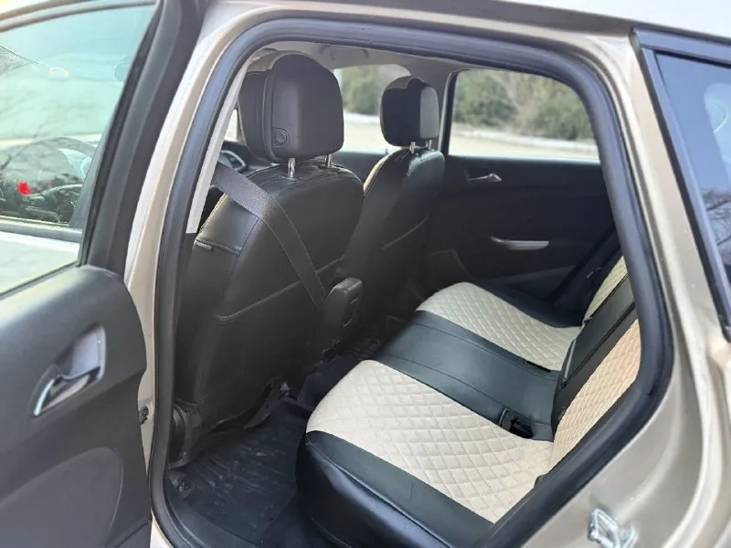 Продам astra j 2011г. в. мотор 1,4 турбо, бензин. коробка автомат. пробег 189 тыс. км. обогрев сидений, зеркал и стекол двухзонный климат автомобиль полностью обслужен! с документами полный порядок цена 750 тыс макеевка +79493895538 - фотография - 5