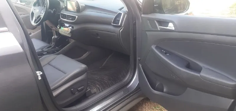 Продам hyundai tucson комплектация limited 2019г. 2.4 бензин 4x4 пробег 60000 км 1 хозяин по птс 3.000.000 г. горловка бесключевой доступ, слепые зоны, удержания в полосе, электрорегулировка сиденья, водительское и пассажира электро багажник, электро ручник, блокировка полного привода, подогрев руля беспроводная зарядка телефона, сиденья перфорированная кожа камера передняя, задняя,360 резина летняя r18 michelin +7949-407-18-31 📞 звоните: +7(949)4071831 - фотография - 5