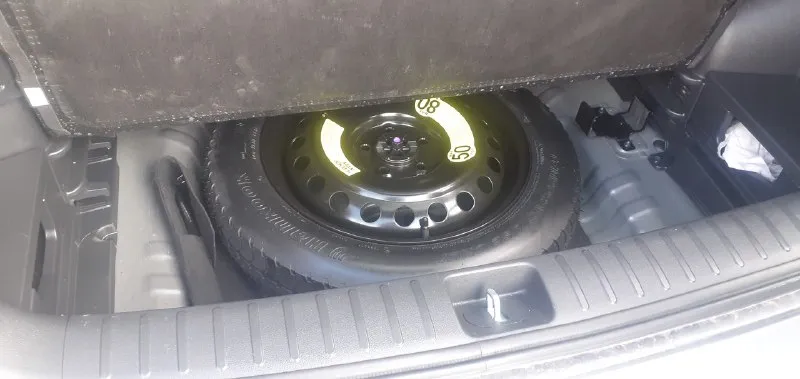 Продам hyundai tucson комплектация limited 2019г. 2.4 бензин 4x4 пробег 60000 км 1 хозяин по птс 3.000.000 г. горловка бесключевой доступ, слепые зоны, удержания в полосе, электрорегулировка сиденья, водительское и пассажира электро багажник, электро ручник, блокировка полного привода, подогрев руля беспроводная зарядка телефона, сиденья перфорированная кожа камера передняя, задняя,360 резина летняя r18 michelin +7949-407-18-31 📞 звоните: +7(949)4071831 - фотография - 8