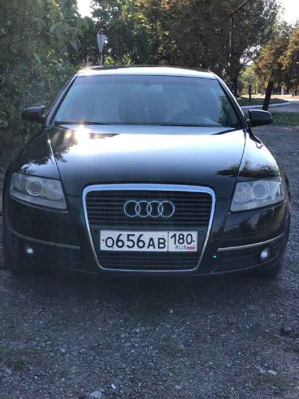 Продам audi а6 с6. пробег 272000 км. год 2008. владею машиной 3 года. 2.4 bdw. v6. вариатор за период эксплуатации данного автомобиля производилась замена масла каждые 5-7 тысяч км. при моем владении красилась задняя арка, так как при езде появился скол из-за отсутствия брызговиков на данной модели. при пробеге в 200000 была замена цепи и натяжителей. в том году был заменен компрессор кондиционера, радиотор кондиционера, радиатор салона кондиционера, и осушитель и заправлена система климата. и термостат и колечки на впускном коллекторе. по лакокрасочному покрытию, в состоянии для своих лет присутствуют царапинки, потертости, но ничего критичного. установлена мультимедиа, приятная и оригинальная. по электрики все работает. салон чистый опрятный, не прокуренный, в идеальном заводском состоянии, ничего не перетягивалось, и не трогалось все как с завода, кожа не потерта. за машину хочу 899000 руб 📲 tg: александр 📞 звоните: +7(949)3923522 - фотография - 3