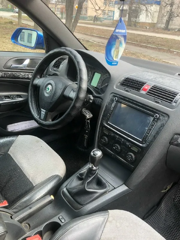 Skoda октавия а5 rs stage2 2007 год двигатель 2.0 турбо бензин. комплектация: подогрев сидений, электропривод всех 4-х боковых стёкол, электропривод и подогрев зеркал, климат, новая магнитола, с хорошими динамиками и усилителем. едет бодро, не дымит, не троит, коробка механика 6-ти ступенчатая. ходовка на 4, коробка вложений не требует, диски р18 титаны. осмотр донецк цена 710 000 р. торг у капота +79494628005 📞 звоните: +7(949)4628005 - фотография - 4