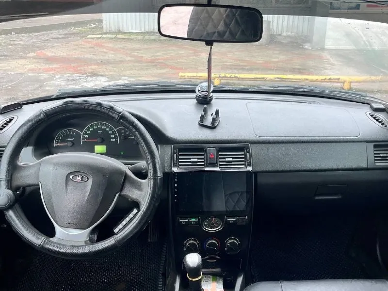 Lada priora 2013г 250000пробег 1хозяин птс оригинал без залогов и ограничений полный пакет документов + диагностическая карта. мотор обслужен, работает ровно, не троит, не дымит. коробка без нареканий. по ходовой вопросов нет. ходовая ss20. дно, стаканы и днище в идеальном состоянии. машина всегда хранилась в сухом гараже. из доп. опций : сигнализация с обратной связью, центральный замок, камера заднего вида, магнитола на андроиде с большим количеством функций, хорошая акустика, abs, airbag. задние парктроники. весь салон обтянут красивей кожей с перфорацией +потолок. шипованные скаты, практически новые. авто вложений не требует от слова совсем. более детальней по телефону. цена 345000 г. донецк +79490981171 +79494378767 - фотография - 5