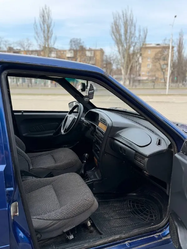Продам ваз 2115 2002 года выпуска. пробег 228 тыс. км. автомобиль в хорошем состоянии. двигатель и кпп работают хорошо. ходовая часть в хорошем состоянии. по лкп имеются жизненные косяки. в автомобиле все работает. машинка на полном ходу. установлено гбо, вписанное в документы. автомобиль находится в г. донецке. цена данного автомобиля 155 тыс. рублей. торг у капота с реальным покупателем. тел. +79494458467, +79495339607. тг по этим номерам. 📲 tg: евгений 📞 звоните: +7(949)4458467 - фотография - 6