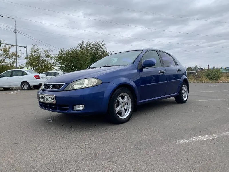 Suzuki двигатель 2.0 кпп механика пробег 210.000 состояние хорошее, техника обслужена полностью, машина хозяйская та же самая лачети только японская цена 470.000 торг все вопросы по телефону: +79496407500 владимир 📞 звоните: +7(949)6407500 - фотография - 1