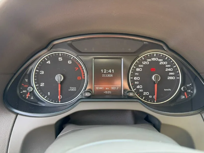 Продам свой автомобиль audi q5 2.0 tfsi 225 лс на 8-ми ступенчатом автомате + полный привод quattro 12.2013 пробег 162000км автомобиль в идеальном состоянии, владею им с 2020 года. по машине сделано все, что только можно. полное то всех жидкостей, замена задних амортизаторов и опор, полностью перебрана передняя подвеска. никаких нареканий нет, сел и поехал, машина приносит массу эмоций. цена 2.350.000 руб +79494762215 📞 звоните: +7(949)4762215 - фотография - 5