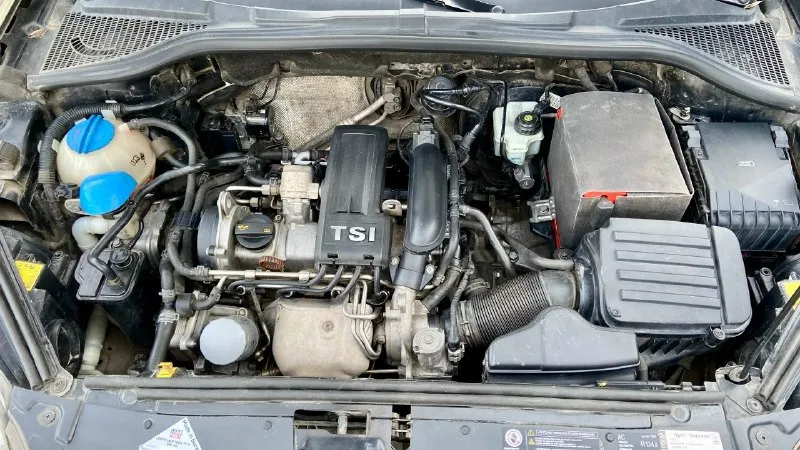 Skoda yeti 2012г. двигатель 1,2 tsi, коробка dsg7. куплена в автосалоне в 2013г новой. пробег 238 тыс. км. один владелец, без дтп, все системы работают в штатном режиме. передний привод, система курсовой устойчивости, антипробуксовочная система, блокировка дифференциала, удержание при троганье в гору, камера заднего вида, парктроники, механический климат «climatic”, современная мультимедиа с хорошим звуком и навигацией. шустрый автомобиль с просторным салоном. два комплекта резины, зима на стальных дисках с колпаками. 850 000₽. т +7949 354 9319 📞 звоните: +7(949)3549319 - фотография - 7