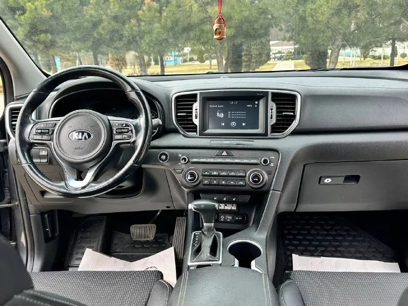 Kia sportage 2018г 4wd
Двигатель 2.0 бензин
Автомобиль в идеальном состоянии не каких вложений не требует абсолютно, авто полностью обслужен!
Родной пробег 138тыс, км
Авто в родном окрасе без дтп,
Все остекления заводское,
Абсолютно чистая история с одним владельцем!
Комплектация пред максимальная!
Start-stop
Бесключевой доступ
Подключаемый полный привод (рабочий)
Комбинированный кожаный салон
Подогрев руля
Подогрев всех сидений
Камера заднего вида и многое другое!
Также прошел тех осмотр, с документами полностью порядок продажа от собственника
Цена 1.835.000₽
Звоните +7949-551-68-75 - фотография - 8