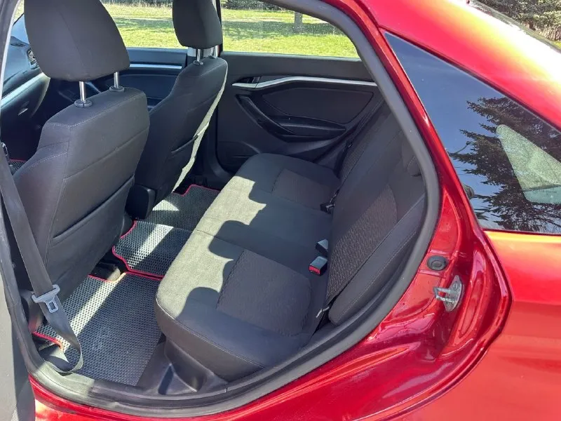 Продам лада веста 2016 год кондиционер музыка 2 комплекта колес 2 ключа пробег 262 тысячи цена 677 тысяч рублей осмотр город снежное днр +79494407569 - фотография - 5