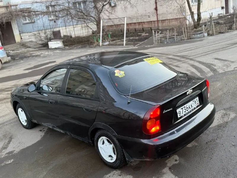 В продаже chevrolet lanos sx 1.5 mt 2008год. кондиционер, гур. автомобиль в достойном состоянии не требует не каких вложений, мотор после капитального ремонта делался в августе того года! стоит новый стартер! ходовка не стучит. резина новая зимняя на титанах! лето на штампах ! салон чистый, оптика хорошая! кузов в достойном состоянии, мелкие нюансы есть, варить не чего не нужно! пороги уже стоят новые !! дно в идеальном состоянии! документы в полном порядке! обмен не интересует! цена: 250,000.торг возле багажника ! перевальск - алчевск ! +79591208211 📞 звоните: +7(959)1208211 - фотография - 5