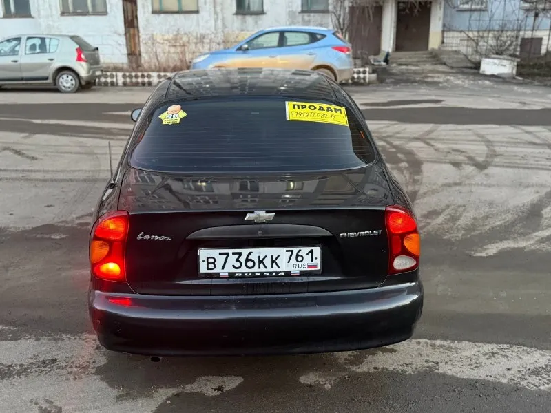 В продаже chevrolet lanos sx 1.5 mt 2008год. кондиционер, гур. автомобиль в достойном состоянии не требует не каких вложений, мотор после капитального ремонта делался в августе того года! стоит новый стартер! ходовка не стучит. резина новая зимняя на титанах! лето на штампах ! салон чистый, оптика хорошая! кузов в достойном состоянии, мелкие нюансы есть, варить не чего не нужно! пороги уже стоят новые !! дно в идеальном состоянии! документы в полном порядке! обмен не интересует! цена: 250,000.торг возле багажника ! перевальск - алчевск ! +79591208211 📞 звоните: +7(959)1208211 - фотография - 6