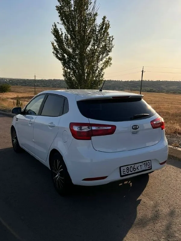 Продам kia rio 2013 г. В. , бензин 1.4, 107 л. С. , мкпп, пробег 293к. , в родной краске, без рыжиков, сколов и потертостей, состояние хорошее, в дтп не участвовала, коробка переключается плавно (без пинков), чистый не затертый салон. Я 3 владелец. Езжу каждый день. Все вопросы по телефону +79496391048. Цена 880т. Р. Торг у капота. Г. Мариуполь по вопросам писать 👤
📞 Звоните: +7(949)6391048 - фотография - 1