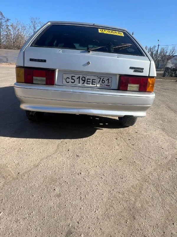 Продам продам ваз 2114 2004г. (чепырка). состояние нормальное сел поехал. машина не труха. мотор тянет бодро, коробка не выбивает не хрустит все четко. много чего зделано и меняно. все что должно работать все работает. есть моменты по лкп не критично машина не новая. машина обслужена новый антифриз, датчики, помпа, ролик грм ремень, масло. новый лобовик!тормоза+вакумник. короче долго перечислять. ручник работает. резина хорошая зима шипованая. на лето скину. передние электро подъёмники. не плохая музыка+саб. магнитола норм. хочу 230₽ реальному покупателю торг. я не хозяин связь есть. стс, птс, дкп. без штрафов, запретов, арестов и т. д и т. п. местоположение город харцызск цена 230.000 тыс. руб+торг остальные вопросы по телефону сотовый +79494906447 - фотография - 5