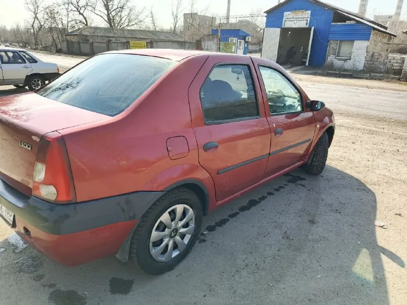 Продам рено дача 1.5 турбодизель. 120 к назад капиталился мотор. гнили и дыр нет кузов на отлично. 2 комплекта резины. цена 310 к. донецк. +79494895357. - фотография - 4