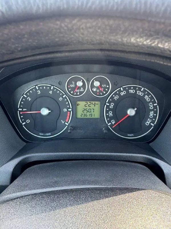 🇩🇪 ford fiesta 💰цена: 410 000р 🏢город: мариуполь 📅год выпуска: 2006 🗒️пробег: 236 191 км. ⚙️двигатель: 1.4 ⛽топливо: бензин ⚙️кпп: механика 📞 телефон: +7-949-727-41-51 +7-949-551-91-52 +7-989-263-55-56 💾 описание: - фотография - 10