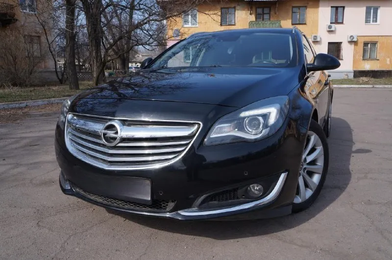 Продам инсигнию 2014 года 2,0 cdti в отличном состоянии после большого то ( замена грм, помпы, приводного ремня, всех роликов и тех жидкостей, масла акпп и фильтра). парктроники по кругу, датчики дождя, света, сенсорный климат, электронная приборка, круиз, сенсорная мультимедиа с нави. заменены все масла и жидкости, установлена металлическая защита. и акпп в идеале. родной пробег 175,000км. 1 290 000р. +7 949 163 03 09. 📲 tg: денис 📞 звоните: +7(949)1630309 - фотография - 2