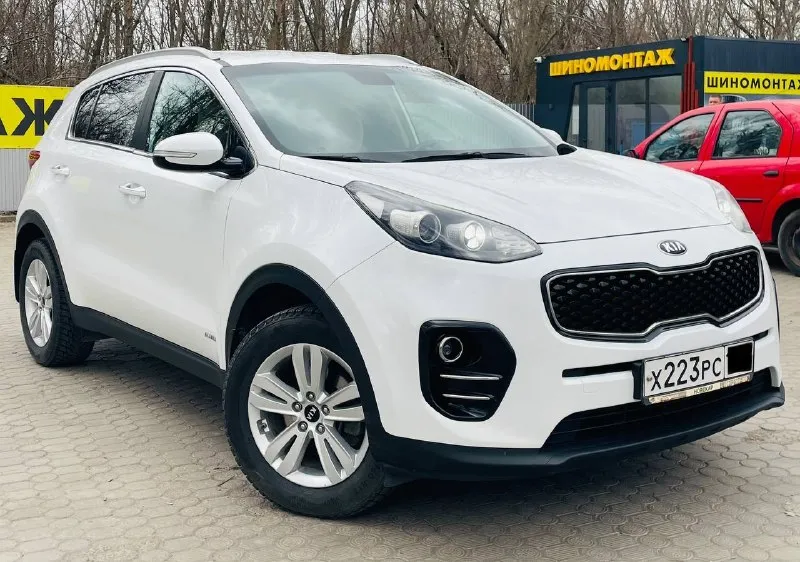 К вашему вниманию крассовер супер
Официальный дилерский автомобиль
Красивый удобный комфортабельный
Таких авто действительно единицы
Kia sportege 4
Поколение рейсталинг
Эксплуатация с 2017 года
Двигатель 2.0 бензин атмо
Коробка автоматическая
В оригинале в родном окрасе без дтп !!!
Стекла все родные включая лобовое редко !!!
В ближайшем времени не требует вложений !!!
Комфорт плюс комплектация,
Ухоженный салон достойный,
Датчики света, и дождя,
Подогревы всех сидений,
Подогрев зеркал и стекл,
Полный электропакет,
Большая мультимедиа,
Блютус громкая связь,
Камера заднего супер
Новые зимнее шины,
Два пульта два ключа,
Сервисные книжки,
Полное то масла фильтра,
И многое другое !

С документами полный порядок,
Могу присутствовать в мрэо
Для полного переоформления
Одна собственница бережная эксплуатация !
Приезжайте на осмотр останетесь довольны
Цена 1755:000 тыс рублей ! Достойный !
Очень срочно цена снижена на пару дней !
Звоните номер
+79493969855 📲 - фотография - 1