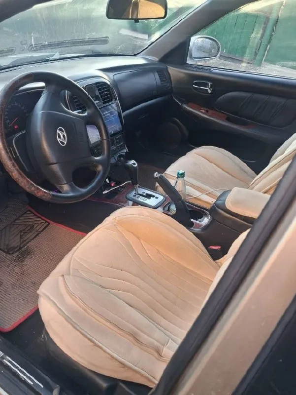 Hyundai соната 2005.год объем двигателя 2.7 автомат. полная комплектации. резина зимняя. електро привод сиденье климат контроль. музыка. с документами все отлично. прошол техосмотр. авто находится в горловке цена 470 руб небольшой торг. +79493757230. 📞 звоните: +7(949)3757230 - фотография - 4