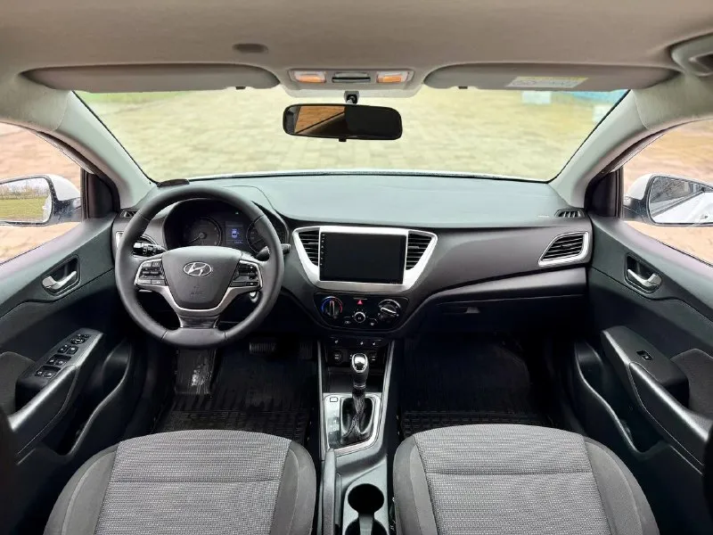 🇰🇵 hyundai solaris 2 at 💰цена: 1 100 000р 🏢город: мариуполь 📅год выпуска: 2017 🧾пробег: 134 640 км. ⚙️двигатель: 1.6 ⛽топливо: бензин/газ ⚙️кпп: автомат 6ст. 📞 телефон: +7-949-727-41-51 +7-949-551-91-52 +7-989-263-55-56 💾 описание: - фотография - 8