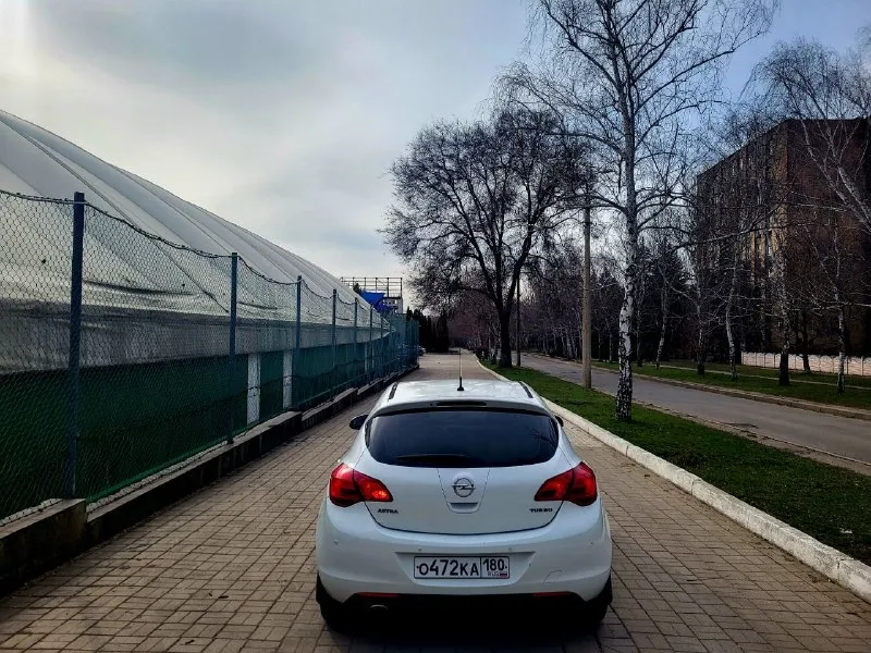 🚘 марка opel astra j ( opel астра j ) 📮 город:донецк 📅 год выпуска: 2011 💶 цена:635.000🎁 ⛽ двигатель (тип, объем, ):бензин 1.6 🔧 тип автомат полноценный 📝 описание: продам автомобиль opel astra j, на полном боевом ходу, двигатель после капитального ремонта, на обкатке, работает отлично, сделанный на совесть( заказ наряды все имеються) ходовую часть всю ослужили после зимы, не стучит ничего не гремит, без пинков и рывков, электрика вся рабочая, климат заправлен, комплектация: подогревы руля, сидений, полный электро пакет, регулировка зеркал, мультируль, круиз контроль и многое другое, два ключа, документы кристально чистые. звоните. номер как прямой так и телеграмм ☎ контактный телефон:+7949-086-06-31(телеграм) 📲 tg: ⚡️ 📞 звоните: +7(949)0860631 - фотография - 4