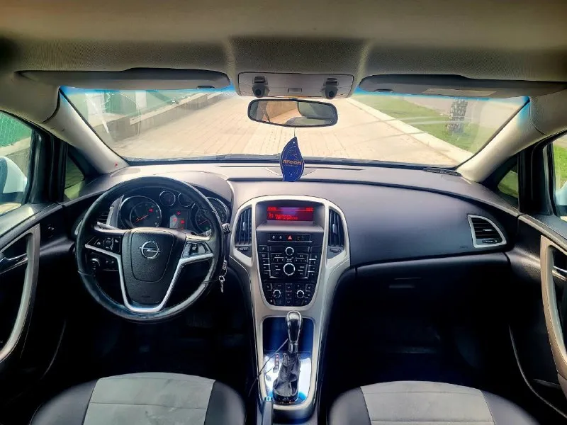 🚘 марка opel astra j ( opel астра j ) 📮 город:донецк 📅 год выпуска: 2011 💶 цена:635.000🎁 ⛽ двигатель (тип, объем, ):бензин 1.6 🔧 тип автомат полноценный 📝 описание: продам автомобиль opel astra j, на полном боевом ходу, двигатель после капитального ремонта, на обкатке, работает отлично, сделанный на совесть( заказ наряды все имеються) ходовую часть всю ослужили после зимы, не стучит ничего не гремит, без пинков и рывков, электрика вся рабочая, климат заправлен, комплектация: подогревы руля, сидений, полный электро пакет, регулировка зеркал, мультируль, круиз контроль и многое другое, два ключа, документы кристально чистые. звоните. номер как прямой так и телеграмм ☎ контактный телефон:+7949-086-06-31(телеграм) 📲 tg: ⚡️ 📞 звоните: +7(949)0860631 - фотография - 6