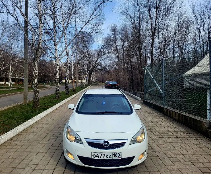 🚘 марка opel astra j ( opel астра j ) 📮 город:донецк 📅 год выпуска: 2011 💶 цена:635.000🎁 ⛽ двигатель (тип, объем, ):бензин 1.6 🔧 тип автомат полноценный 📝 описание: продам автомобиль opel astra j, на полном боевом ходу, двигатель после капитального ремонта, на обкатке, работает отлично, сделанный на совесть( заказ наряды все имеються) ходовую часть всю ослужили после зимы, не стучит ничего не гремит, без пинков и рывков, электрика вся рабочая, климат заправлен, комплектация: подогревы руля, сидений, полный электро пакет, регулировка зеркал, мультируль, круиз контроль и многое другое, два ключа, документы кристально чистые. звоните. номер как прямой так и телеграмм ☎ контактный телефон:+7949-086-06-31(телеграм) 📲 tg: ⚡️ 📞 звоните: +7(949)0860631 - фотография - 8