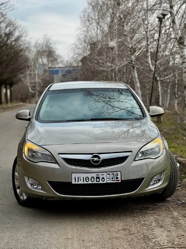 Opel astra j cosmo 1.6 at 2012 г. в авто в идеальном состоянии подтвержденный пробег 136 тыс. км сал... - фотография