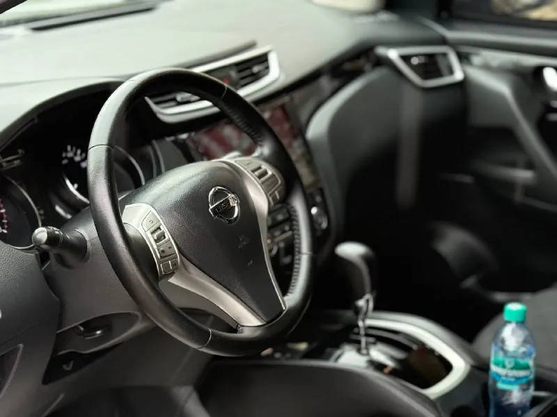 +79494999290 цена: 1.475.000 осмотр: донецк nissan qashqai год: 2017 двигатель: 2.0 коробка: акпп достойный авто, без каких либо вложений! авто в родном окрасе, без дтп. двигатель работает идеально, любые проверки коробка без нареканий, ходовая часть обслужена, без скрипов стуков и тд. комплектация включает комфортные и безопасные опции (удобный салон, мультимедиа, климат-контроль, системы помощи водителю. есть все для комфортной поездки. автомобиль соответствует описанию, по этому звонить только потенциальному покупателю! уважайте мое и свое время! 📞 звоните: +7(949)4999290 - фотография - 8