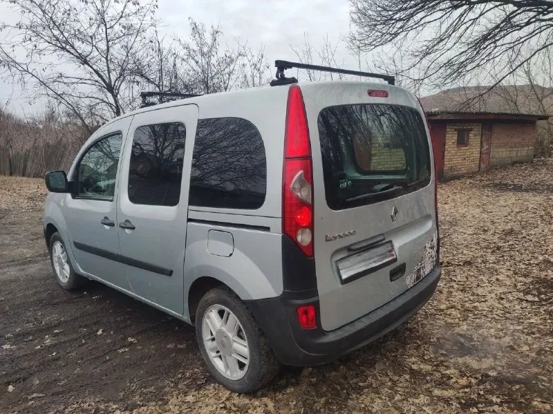Продам renault kangoo 2009г. 1.5 dci. цена 550.000 рублей заводской пассажир 2 сдвижные двери, кондиционер, фаркоп, багажник на крышу. технически вложений не требует. тех. осмотр для постановления в мрэо пройден. город бердянск +79494221817, +79490367016 📲 tg: @rainbow363 📞 звоните: +7(949)4221817 - фотография - 5