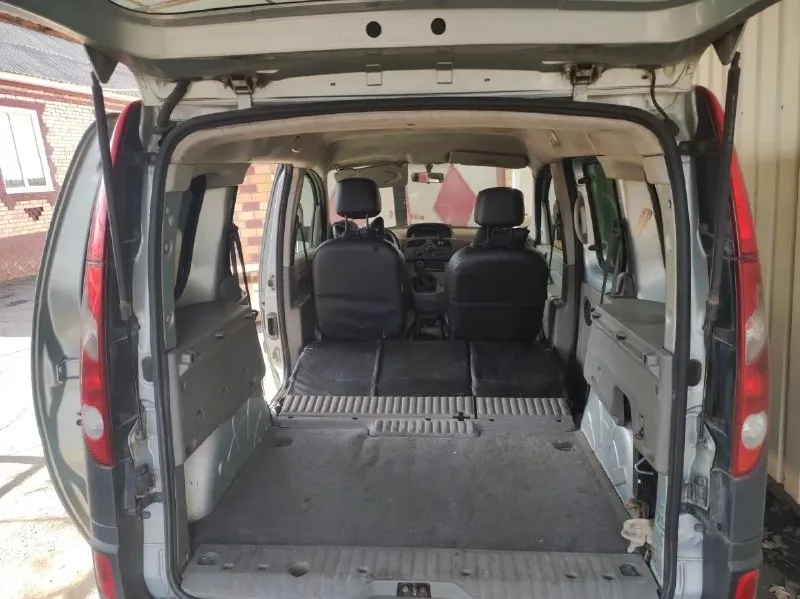 Продам renault kangoo 2009г. 1.5 dci. цена 550.000 рублей заводской пассажир 2 сдвижные двери, кондиционер, фаркоп, багажник на крышу. технически вложений не требует. тех. осмотр для постановления в мрэо пройден. город бердянск +79494221817, +79490367016 📲 tg: @rainbow363 📞 звоните: +7(949)4221817 - фотография - 8