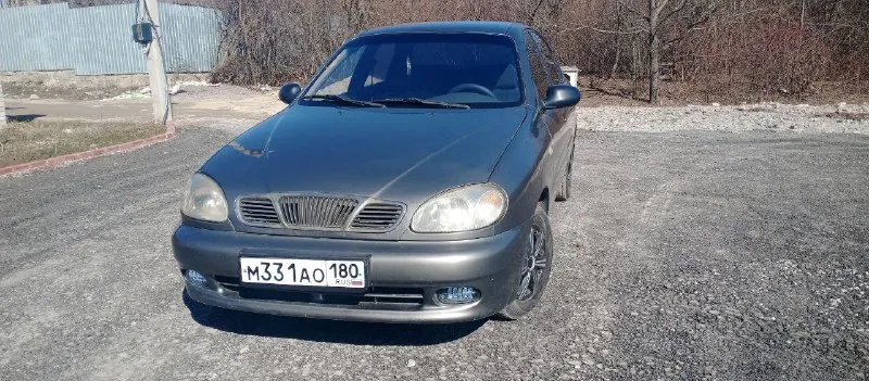 Продам ланос, 1.5 se комфорт, пробег 258000 тыс 1 собственник, топливо : газ / бензин. каждый день на ходу, двигатель и кпп без проблем, салон отличный, по кузову есть жизненные недостатки, машине 20 лет. на езду и скорость не влияет. по телефону не торгуюсь, глаза не замыливаю лучше самому приехать и посмотреть. +79493155224 - фотография - 2